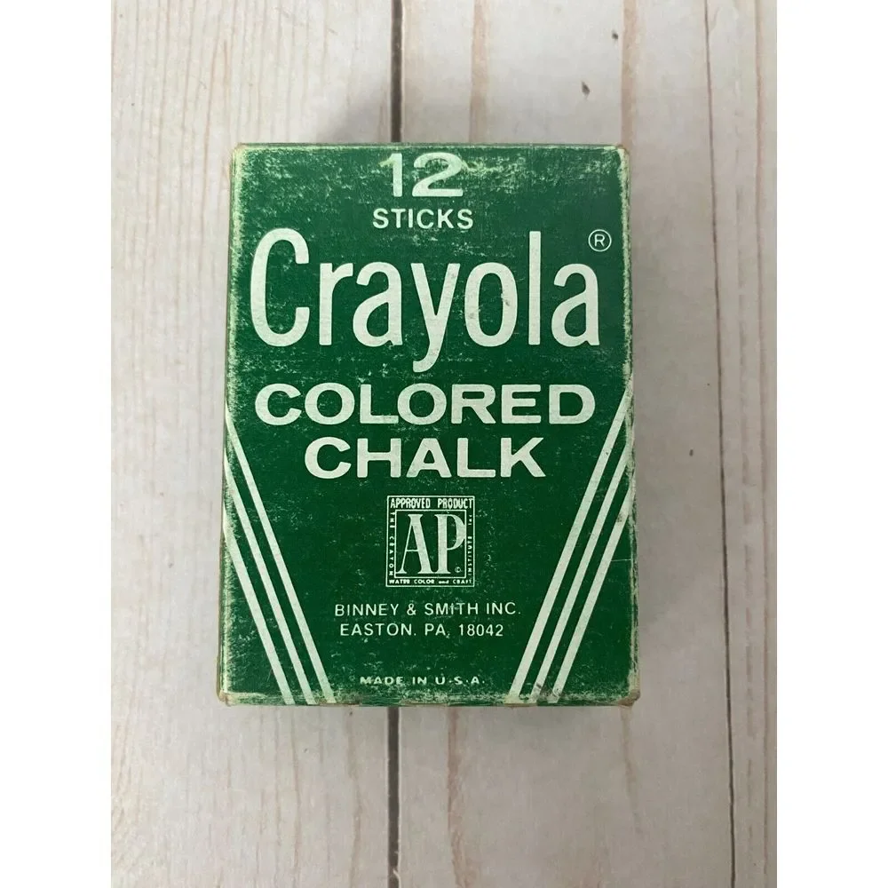 Vintage No. 816 Crayola Binney & Smith‎ Colored Chalk in Green Box